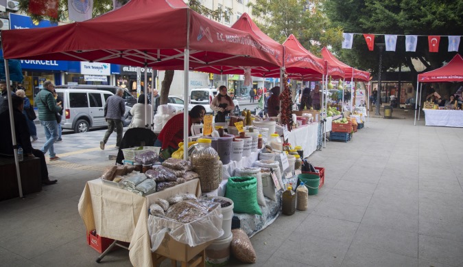 &nbsp;“Üretici Kadın Stantları” Yoğurt Pazarı’nda kuruldu
