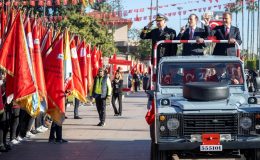 Başkan Seçer, Mersin’in Kurtuluşun 101. yılında düzenlenen törene katıldı