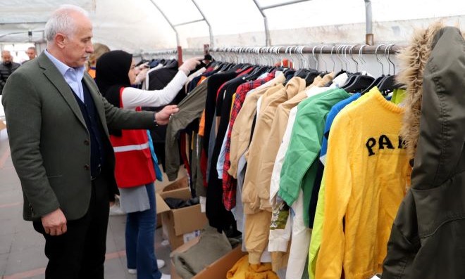 Akdeniz Belediyesi ‘Giysi Market’ kurdu