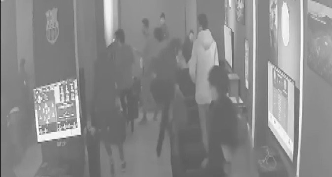 Mersin’de depremin panik anları güvenlik kameralarına yansıdı