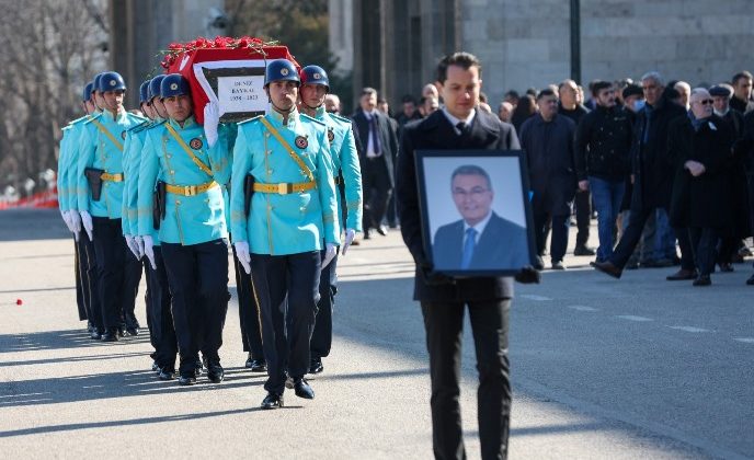 Başkan Seçer, Deniz Baykal’ın cenaze törenine katıldı