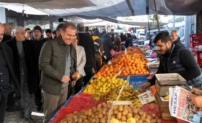 Seçer, hafta sonu mesaisini Akdeniz ilçesi’ne ayırdı