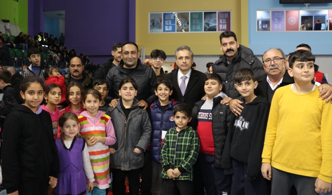 Toroslar Belediyesinden depremzedeler için “1 Oda, 1 Aile” kampanyası