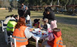 Büyükşehir Belediyesi, Tarsus’un 2 ayrı noktasında depremzedeleri ağırlıyor