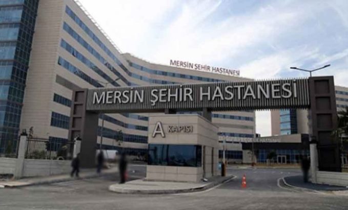 Mersin Şehir Hastanesinin depremden zarar gördüğü iddialarına yalanlama