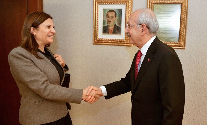 Cumhurbaşkanı adayı Kılıçdaroğlu, Tahir Elçi’nin eşi Türkan Elçi ile görüştü