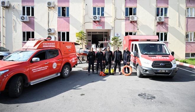 Büyükşehir’in dalgıçları Şanlıurfa’daki selde arama kurtarma çalışması gitti