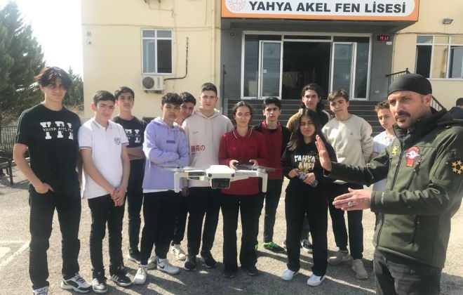 Yenişehir Belediyesinden lise öğrencilerine drone eğitimi