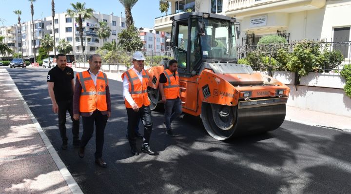 Başkan Abdullah Özyiğit, yol yapım çalışmalarını yerinde inceledi