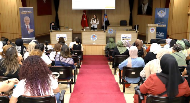 Akdeniz Belediyesi’nden ebeveynlere; “Çocuğum okula hazır mı semineri”