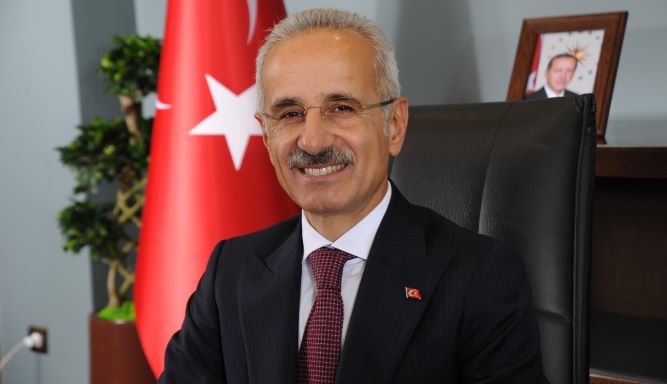 Ulaştırma Bakanı Uraloğlu: Bayramda 21 milyar 629 milyon 252 bin 399 dakika telefon görüşmesi yapıldı