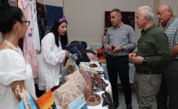 Akdenizli kadınlar, el emeği göz nuru eserlerini sergiledi