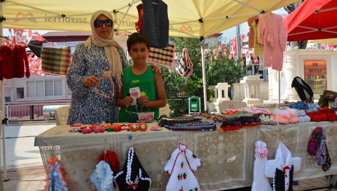 Çamlıyayla’nın İğne Oyaları Büyükşehir stantlarında görücüye çıktı