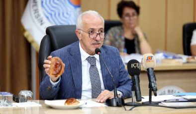 Akdeniz Belediyesi’nden üniversite kazanan gençlere büyük destek