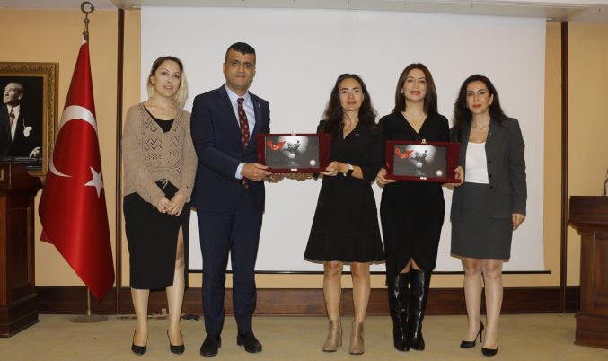 Mersin Barosu ‘Eşitlik dilde başlar’ eğitimi düzenledi