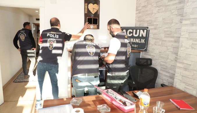 Mersin Polisi yasa dışı bahis çetesini çökertti