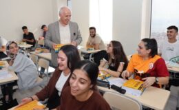 Akdeniz Belediyesi’nden üniversite kazanan öğrencilere 3 milyon 976 bin 800 lira destek