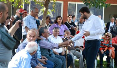 Tarsus Belediye Başkanı Ali Boltaç, ilk ziyaretini emeklilere yaptı