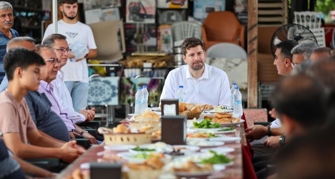 Başkan Boltaç çarşı esnafı ile kahvaltıda buluştu