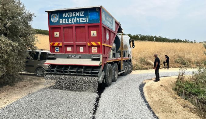 Akdeniz’in tarım yolları yenileniyor
