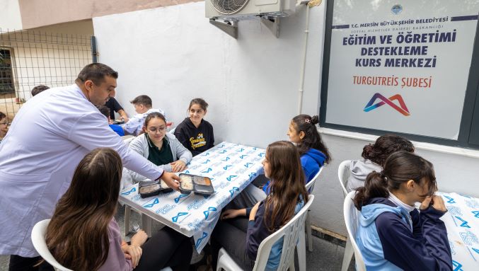 LGS Kurs Merkezi öğrencilerinin yemeği de Büyükşehir Belediyesi karşılıyor