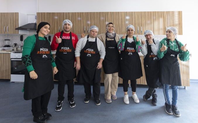 Özel Bireyler, Büyükşehir’in ‘Mutfak Atölyesi’nde harikalar yaratıyor