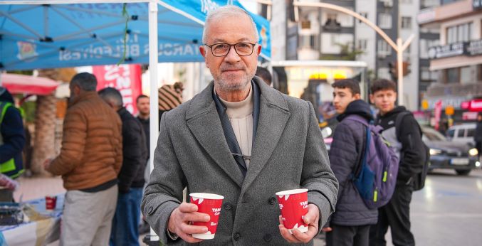 Tarsus Belediyesi’nden soğuk kış günlerinde sıcak çorba ikramı