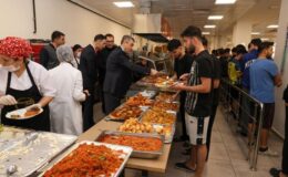 Vali Atilla Toros, Limonluk Öğrenci Yurdunda öğrencilerle bir araya geldi.