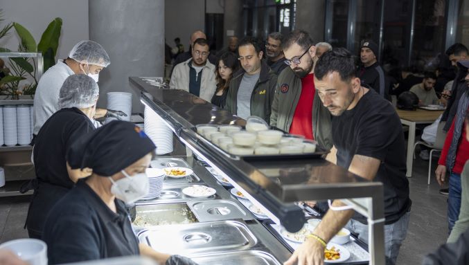 Mezitli’de Ramazan bereketi Kent Loknatası’nda yaşanıyor