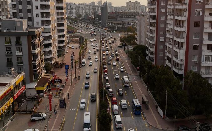 Büyükşehir’in sayapark kavşağı’ndaki uygulaması trafik akışını rahatlattı