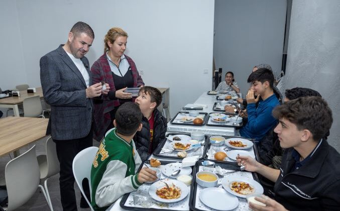 Mezitli’de Ramazan boyunca dayanışma rüzgarı esti!