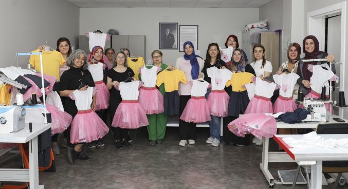 23 Nisan’da Çocukların Kıyafetleri Büyükşehir’den