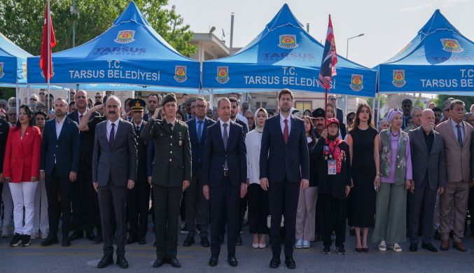 Tarsus’ta çocuk kahkahalarıyla dolu 23 nisan şöleni