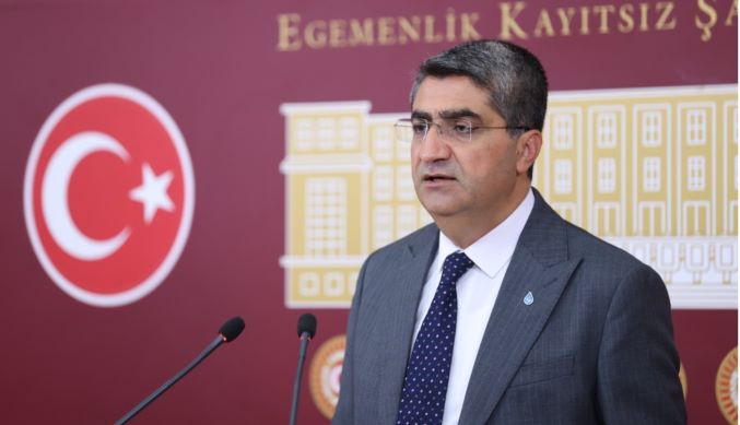 DEVA Partili Ekmen: Gençlik mutsuz ve umutsuz