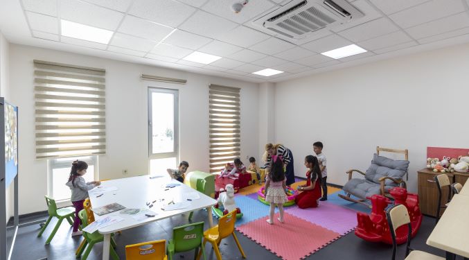 Kadınlar Eğitimde, Çocuklar güvende: Halkkent MERCEK’te oyun odası desteği
