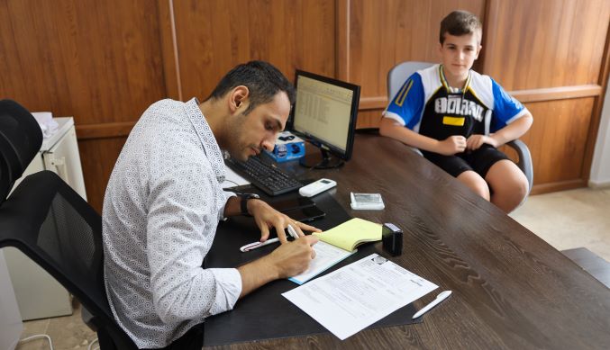 Minik sporcular spora ilk adımlarını Akdeniz’de atıyor