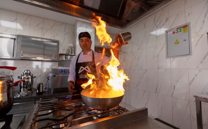 Sofralara lezzet katacak aşçılar Büyükşehir’le yetişiyor