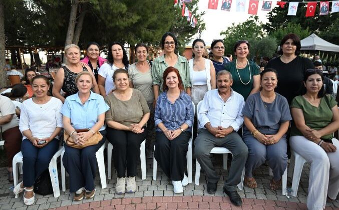 Büyükşehir’in aşure etkinliğinde kadınlar hem üretti hem paylaştı