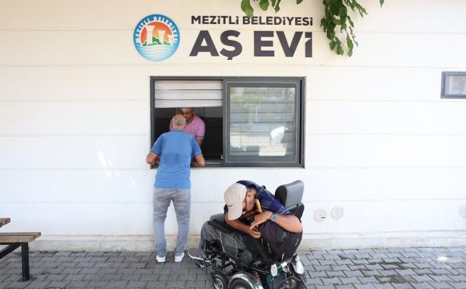 Mezitli belediyesi’nden Muharrem ayı’nda aşure ikramı