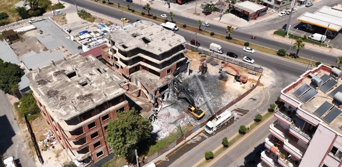 Mezitli’de kaçak yapılaşmayla mücadele tam gaz sürüyor