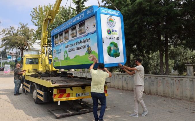 Toroslar’da sıfır atık seferberliği: mobil atık getirme merkezi mahallelerde