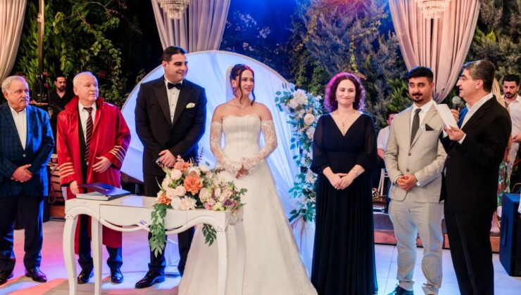 Ekmen ailesinin mutlu günü, iş ve siyaset dünyasını bir ara getirdi