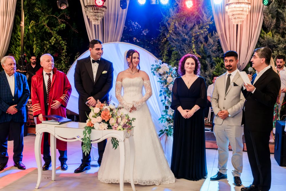 Ekmen ailesinin mutlu günü, iş ve siyaset dünyasını bir ara getirdi