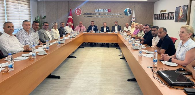 Ali Kıratlı: Türkiye’de en çok yatırımı Mersin alıyor