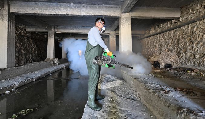 Mut’ta sineksiz yaz için Büyükşehir’den yoğun mücadele