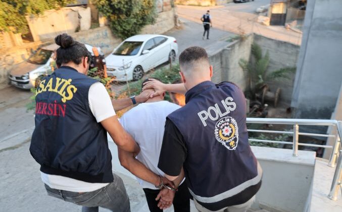 Mersin Polisinden operasyon; 21’hükümlü 56 şahıs yakalandı