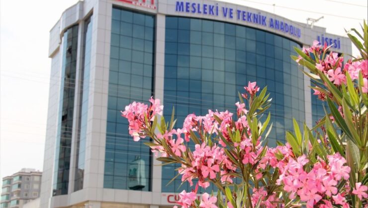 Gençler bu okulda iş garantili meslek sahibi oluyor!