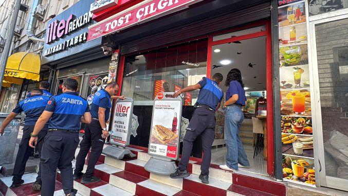 Tarsus Belediyesi’nden kaldırım işgallerine karşı sıkı denetim