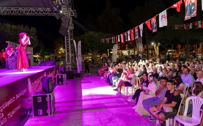 Mersinliler bu yaz sanata Büyükşehir ile doydu