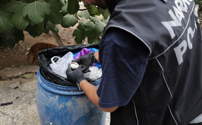 Mersin’de bir kısmı “sürpriz yumurta” içerisinde saklanmış 3 milyon 542 adet uyuşturucu yakalandı